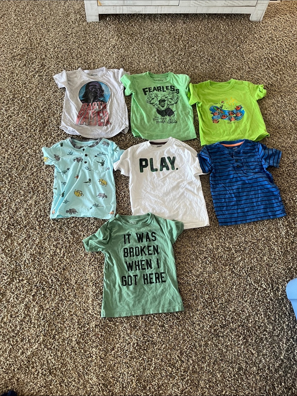Seven short sleeved 4t shirts